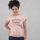 Les couleurs et motifs de t-shirt fille les plus populaires cette année